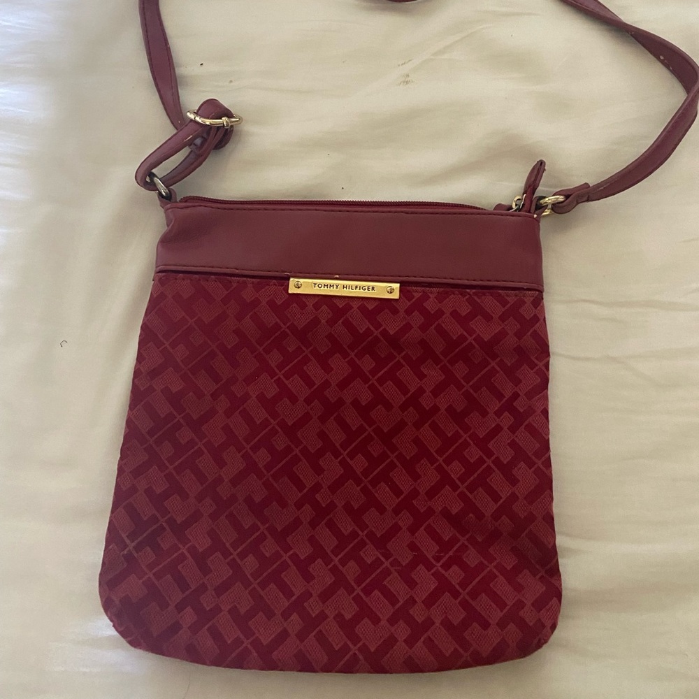 Red Tommy Hilfiger bag